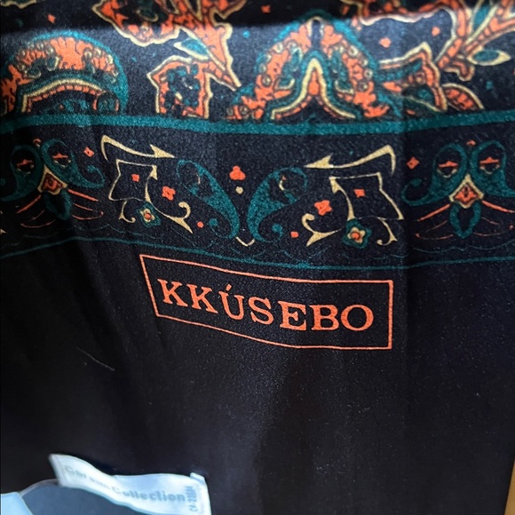 Chic Paisley Patterned Scarf - Picture 3 of 4